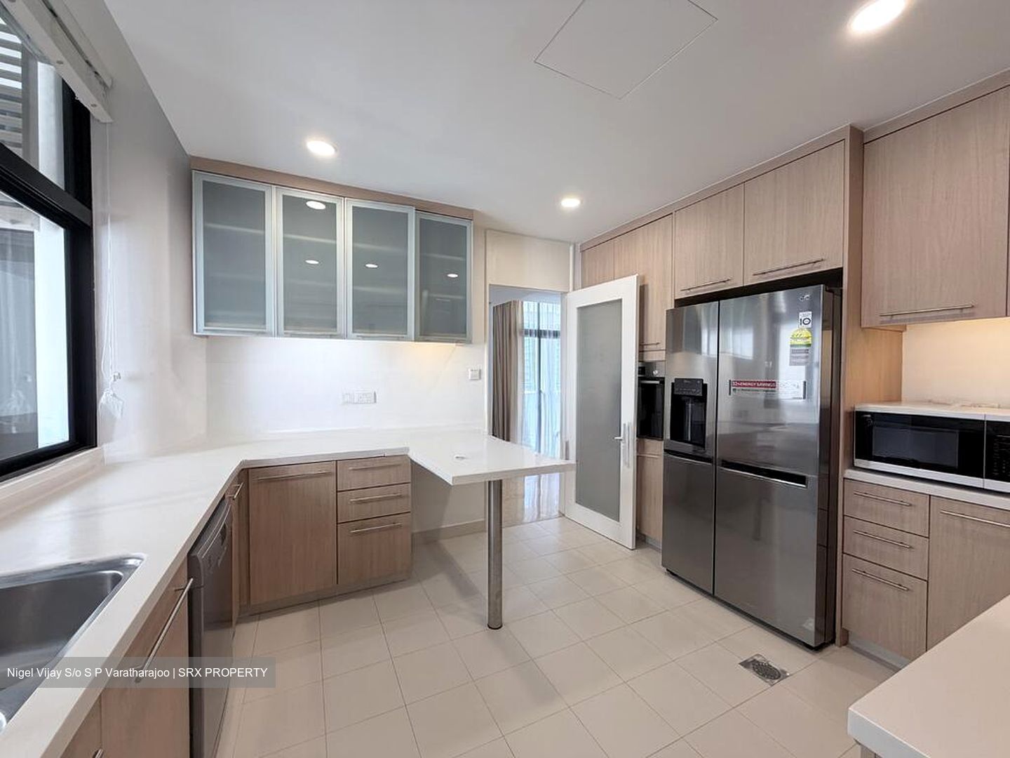 The Colonnade (D10), Condominium #519854031